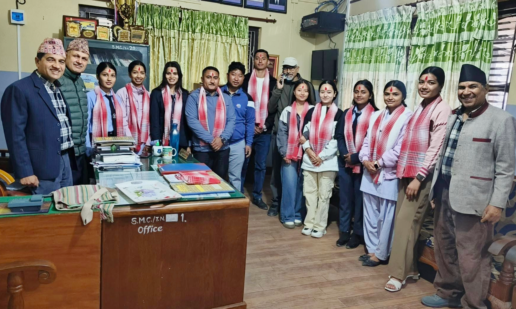 alt