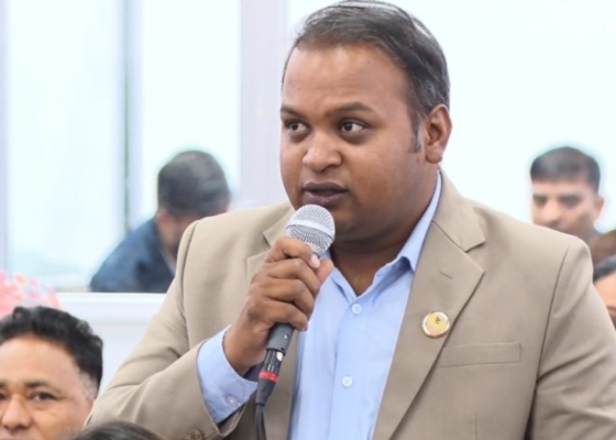 रास्वपा सांसद साह बोलिरहँदा ‘झ्याउ लागिसक्यो, ल चिया खान जाऊँ अब, ओ ब्रदर’ भनेपछि ....